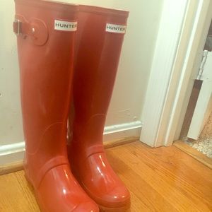 HUNTER Original Tall Gloss Rain Boots Red Sz 7